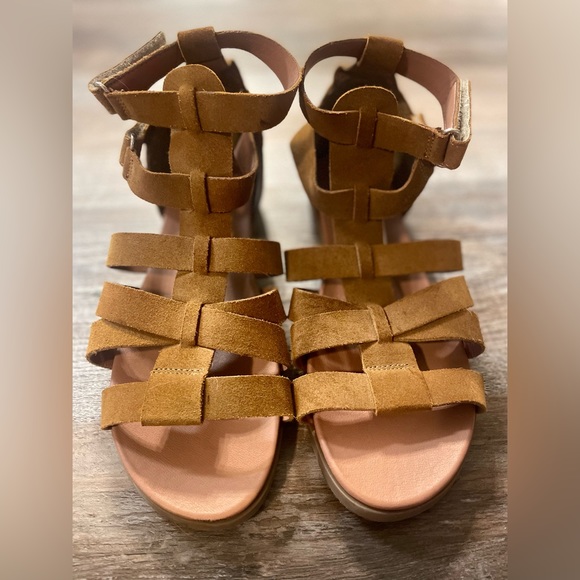 Steve Madden Gali Gladiator Sandal. Brown. Size 8.5 - Picture 4 of 4